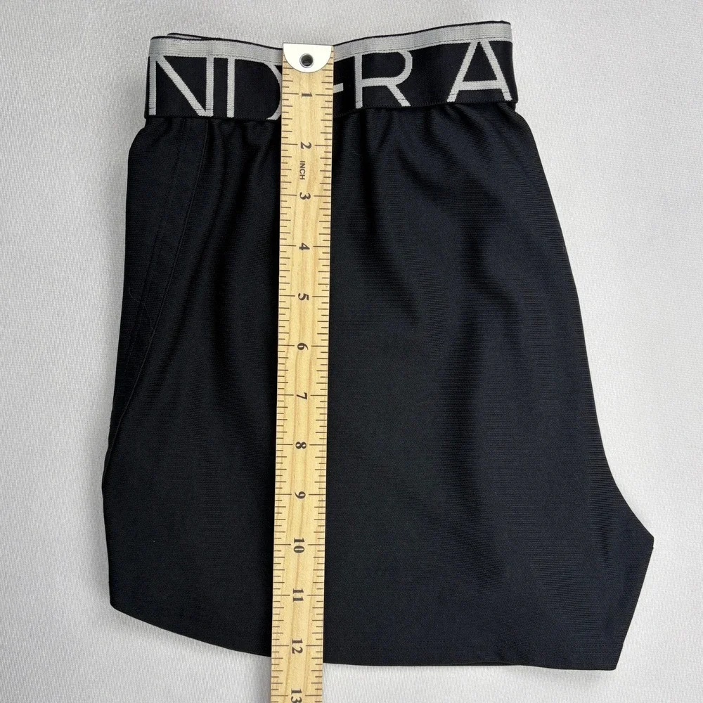 Under Armour Shorts Womens Medium Black Play Up HeatGear Running Athletic M